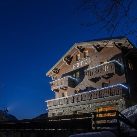 Hotel Rascard Valtournenche Exterior photo
