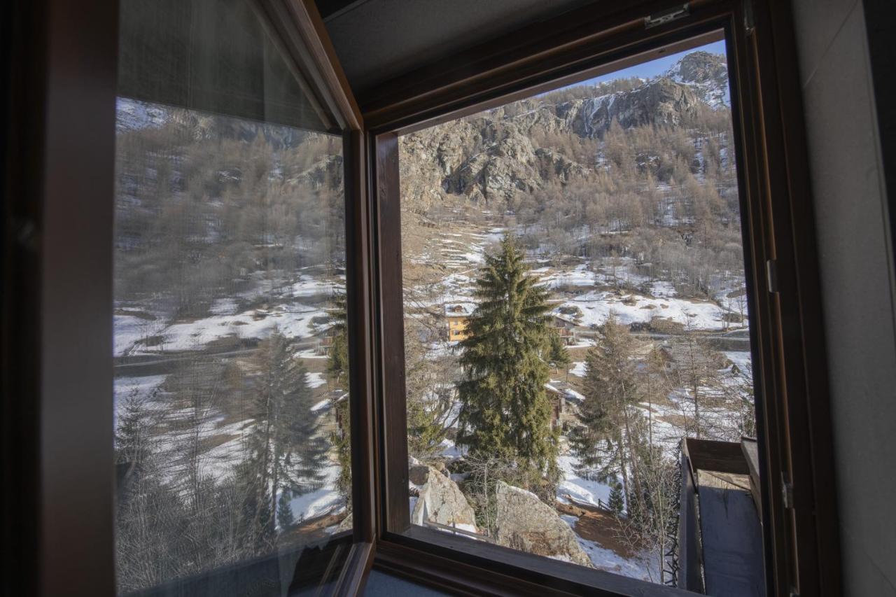 Hotel Rascard Valtournenche Exterior photo