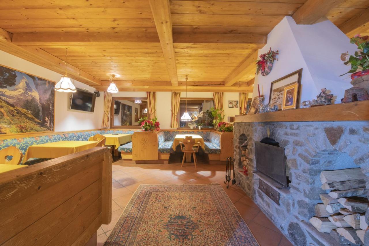 Hotel Rascard Valtournenche Exterior photo